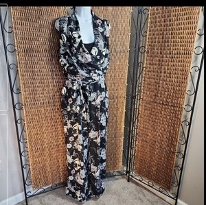 City‎ Chic Sleeveless Floral Jumpsuit Romper XS/14 16